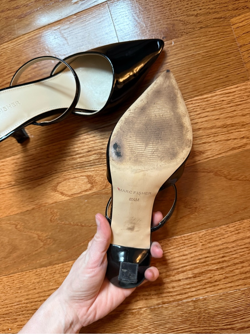 Marc Fisher Black Patent Pointed Toe Heels Size 8.5 - Picture 3 of 9